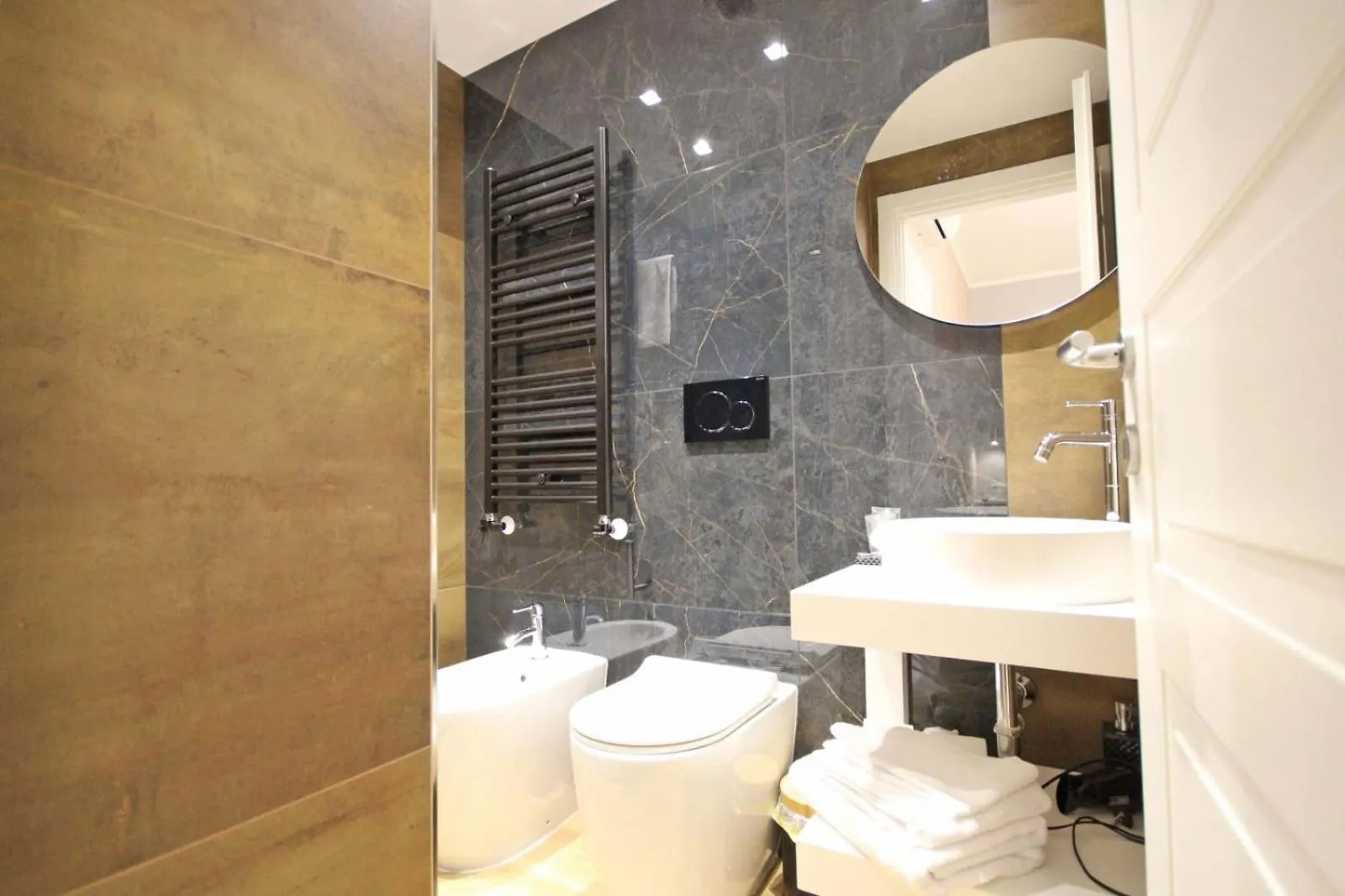 Bed & Breakfast Roma Nostra Luxury B&B Italia