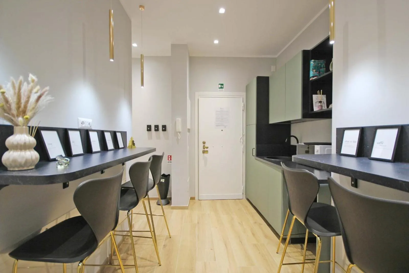 Roma Nostra Luxury B&B Bed & Breakfast Rome
